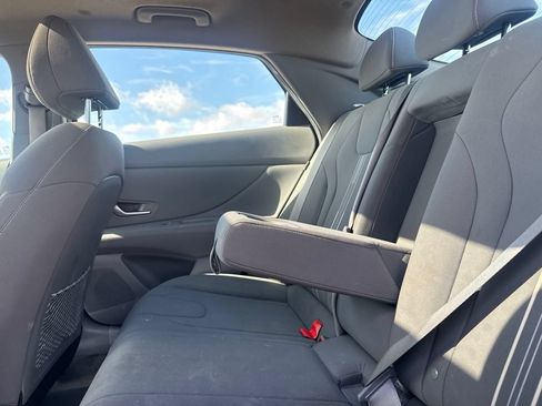 Used 2024 Hyundai Elantra SEL w/ Convenience Package FWD image 31