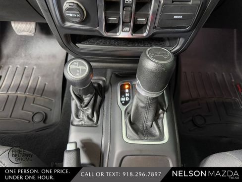 Used 2019 Jeep Wrangler Unlimited Sport S AWD/4WD image 32