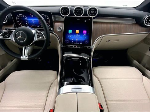 Used 2026 Mercedes-Benz GLC 300 image 19