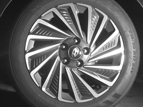 Used 2025 Hyundai Sonata SEL FWD image 14