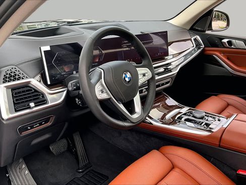 Used 2026 BMW X7 xDrive40i w/ Premium Package AWD/4WD image 16