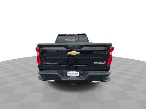 Used 2023 Chevrolet Silverado 1500 High Country w/ Technology Package AWD/4WD image 7