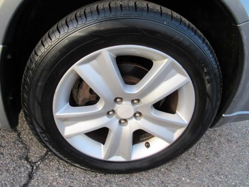 Used 2005 Subaru Outback 3.0R VDC Limited image 10