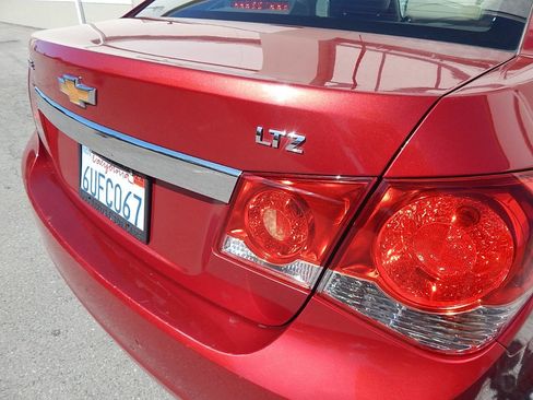 Used 2012 Chevrolet Cruze LTZ FWD image 11