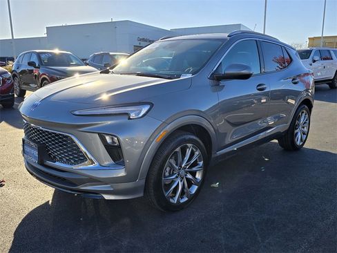 Certified 2024 Buick Encore GX Avenir image 4