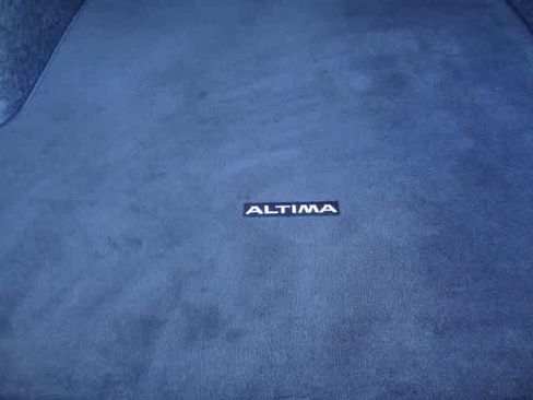 Used 2024 Nissan Altima 2.5 SV FWD image 9
