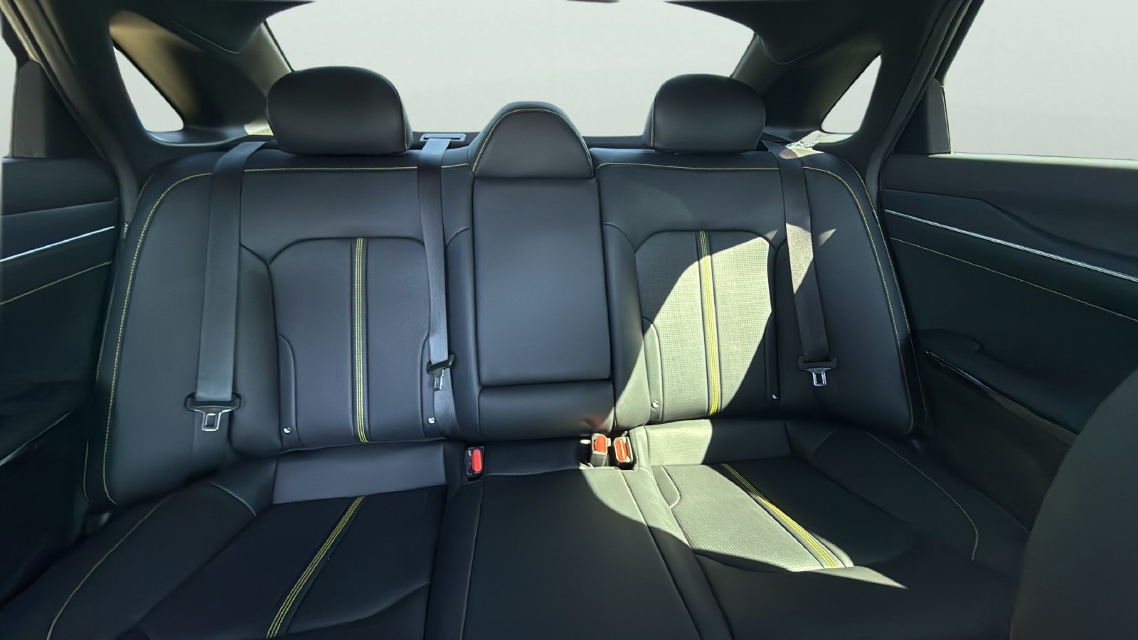 Used 2025 Kia K5 GT FWD image 25