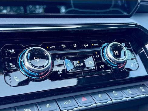 Used 2022 GMC Sierra 1500 AT4X image 16