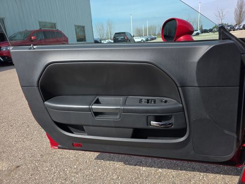 Used 2012 Dodge Challenger R/T image 24