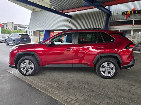Used 2025 Toyota RAV4 XLE w/ Convenience Package AWD/4WD image 8