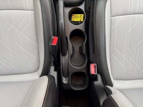 Certified 2022 Chevrolet Trax LT w/ LT Convenience Package image 18