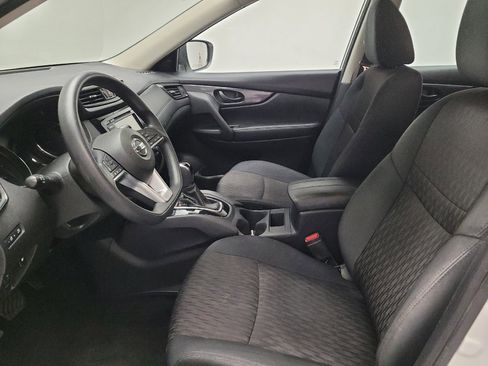 Used 2019 Nissan Rogue S image 17