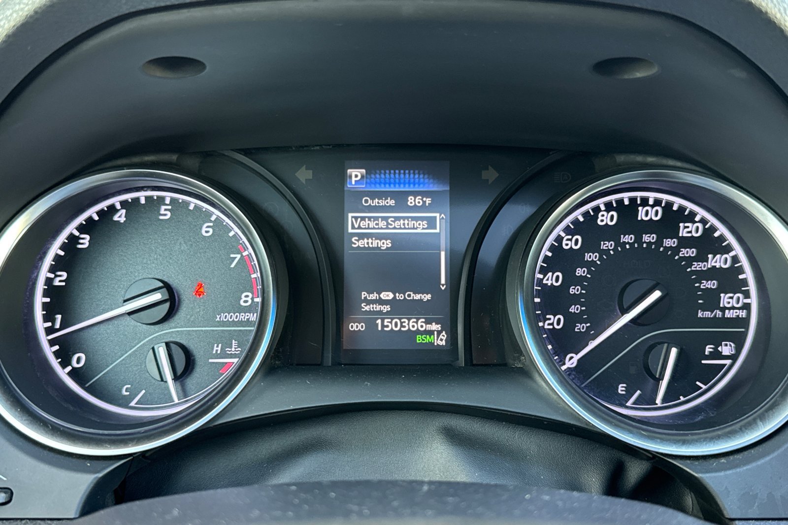 Used 2018 Toyota Camry SE w/ Moonroof Package FWD image 26