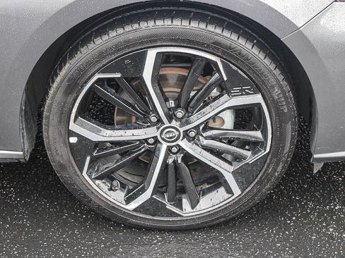 Used 2025 Nissan Altima 2.5 SR FWD image 11