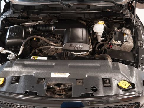 Used 2018 RAM 1500 Express w/ Express Value Package AWD/4WD image 37