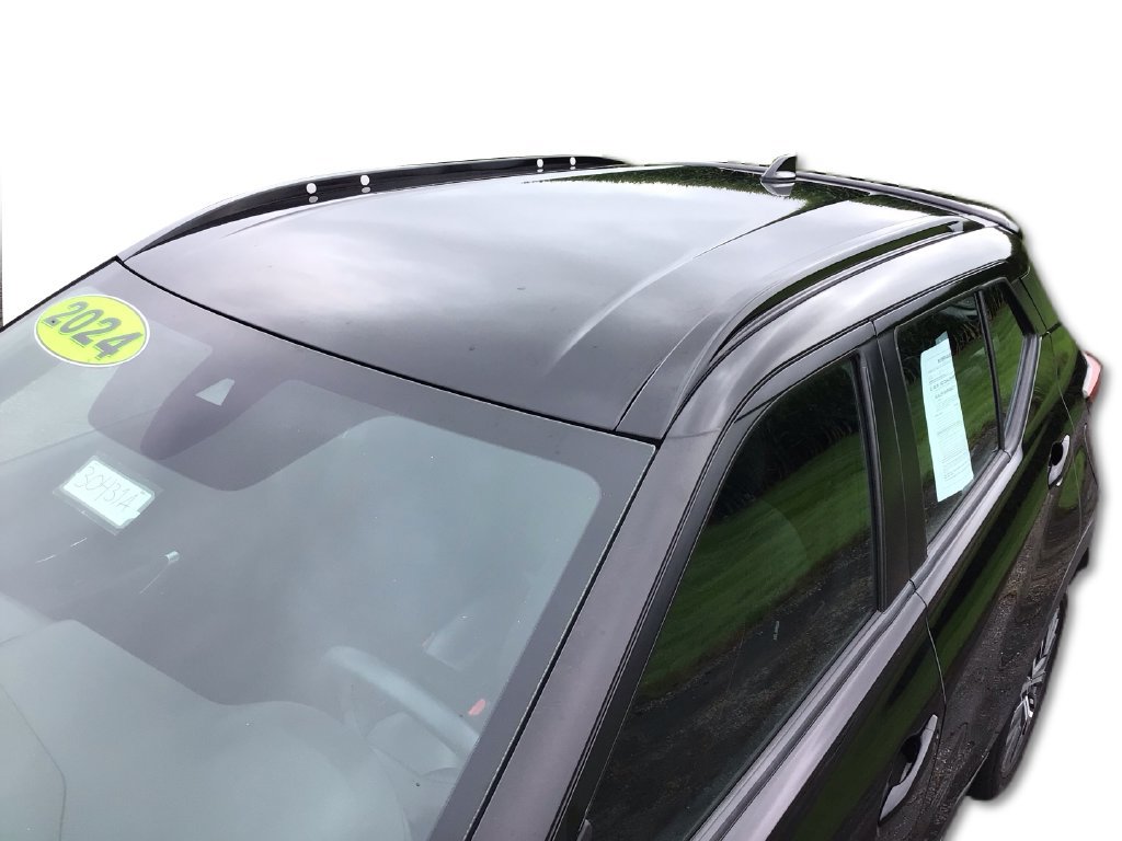 Used 2024 Nissan Kicks SR FWD image 12