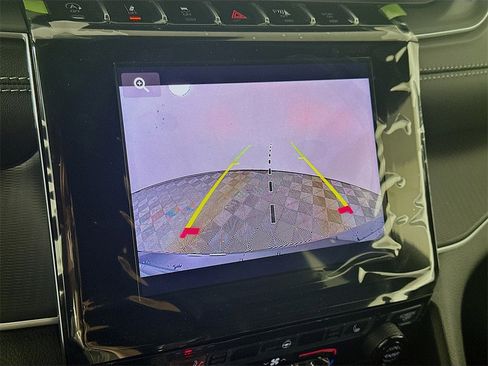 New 2025 Jeep Grand Cherokee Laredo X w/ Luxury Tech Group I image 15