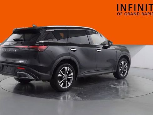 Used 2025 INFINITI QX60 Luxe image 3