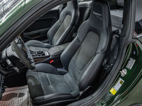 Used 2025 Porsche 911 GT3 image 23