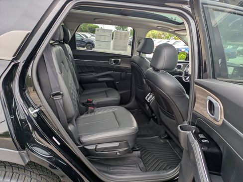 Used 2022 Kia Sorento SX Prestige AWD/4WD image 36