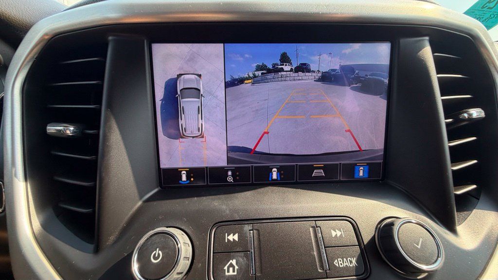 Used 2022 GMC Acadia SLT w/ Technology Package FWD image 19
