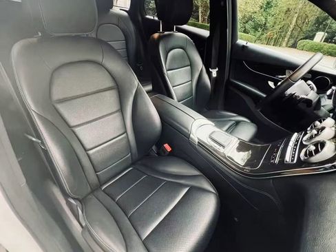 Used 2020 Mercedes-Benz GLC 300 GLC 300 Sport Utility 4D image 6