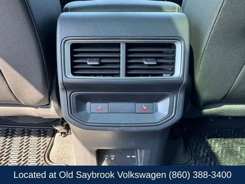 Used 2025 Volkswagen Atlas Cross Sport SEL R-Line image 12