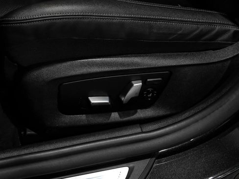 Used 2021 BMW 540i w/ M Sport Package RWD image 38