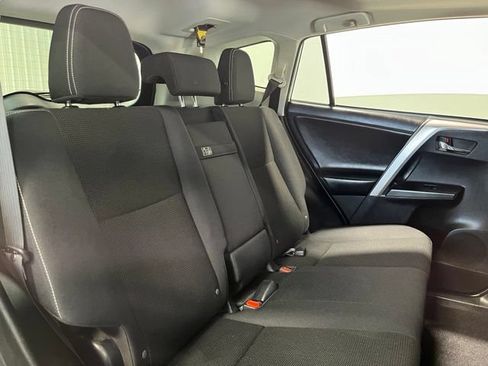Used 2017 Toyota RAV4 XLE w/ Convenience Package AWD/4WD image 13