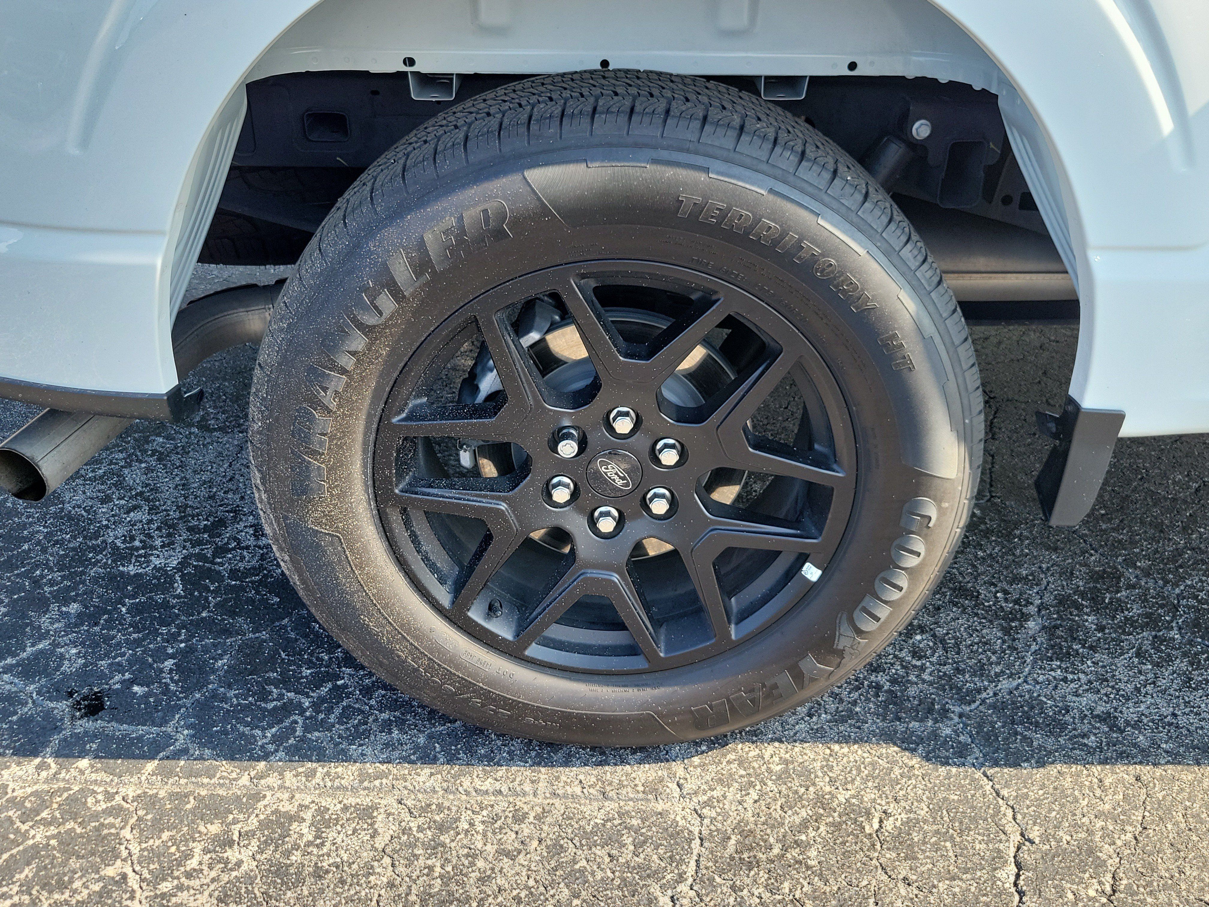 Used 2025 Ford F150 STX w/ STX Black Appearance Package RWD image 7