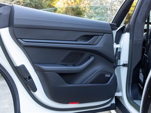 Certified 2023 Porsche Taycan Turbo image 40