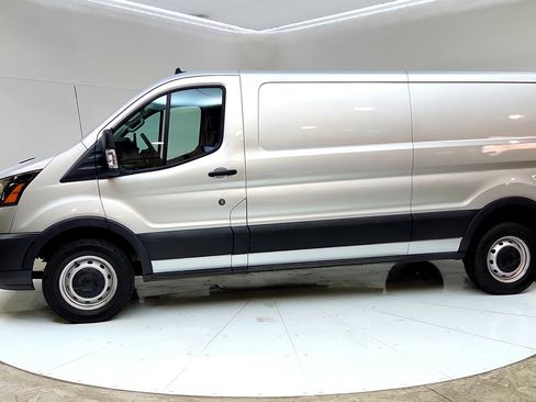 Used 2020 Ford Transit 150 Low Roof RWD image 4