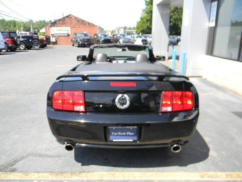 Used 2005 Ford Mustang GT RWD image 7