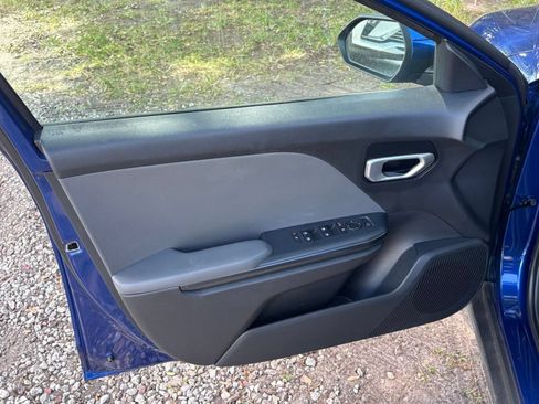 Used 2025 Kia K4 FWD image 18