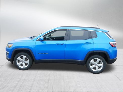 Used 2018 Jeep Compass Latitude w/ Popular Equipment Group AWD/4WD image 4