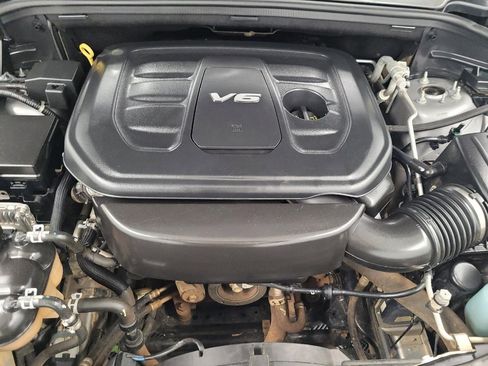 Used 2018 Jeep Grand Cherokee Laredo RWD image 30