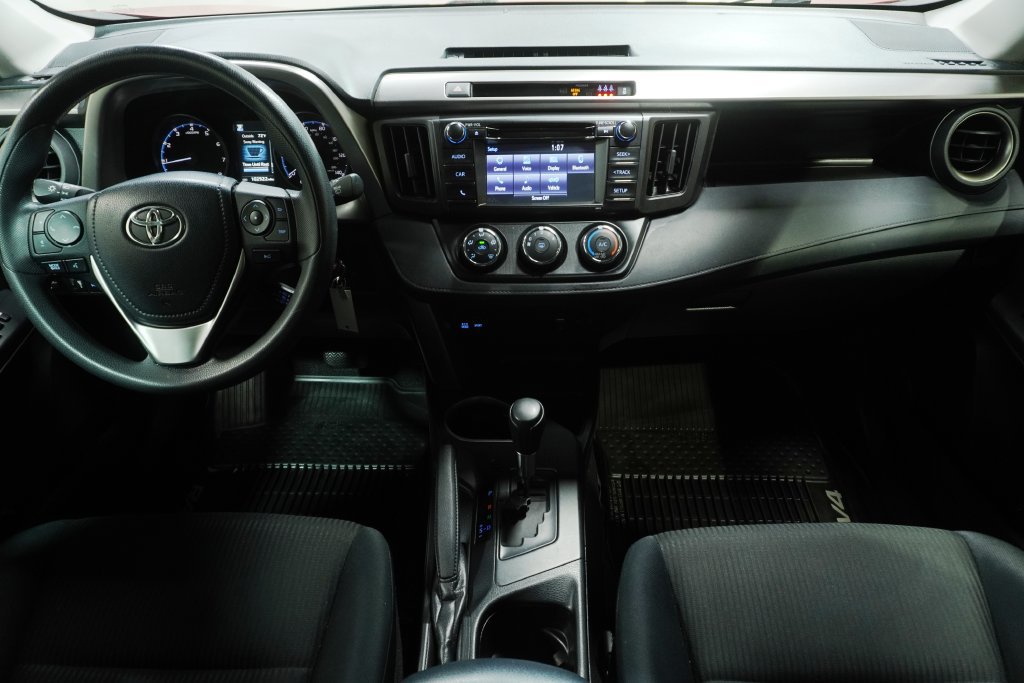 Used 2017 Toyota RAV4 LE w/ Carpet Mat Package AWD/4WD image 15