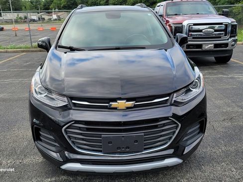 Used 2019 Chevrolet Trax LT w/ LT Convenience Package FWD image 1