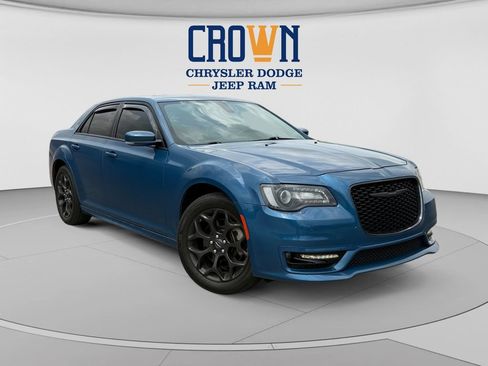 Used 2023 Chrysler 300 Touring L w/ Popular Equipment Group AWD/4WD image 1