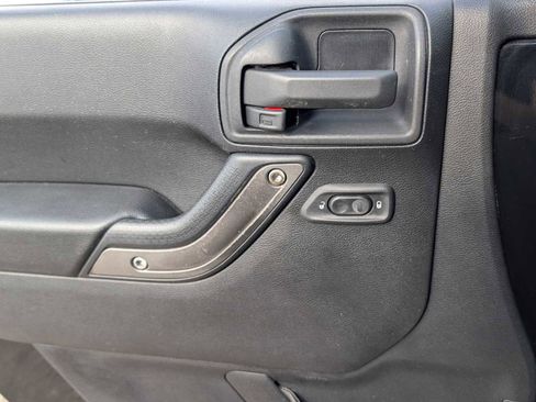 Used 2014 Jeep Wrangler Unlimited Sport w/ Quick Order Package 24S image 21