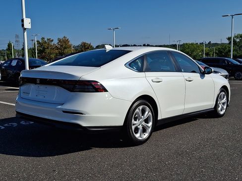 Certified 2025 Honda Accord LX image 6