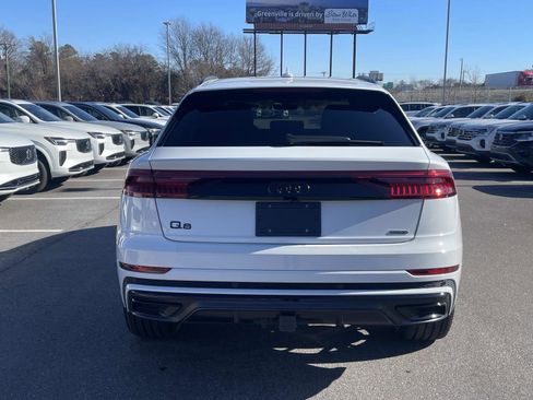 Used 2022 Audi Q8 Premium Plus image 6