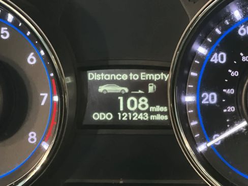Used 2013 Hyundai Sonata SE w/ Navigation & Sunroof Pkg FWD image 23