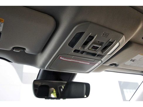Used 2023 Toyota Highlander Limited FWD image 23
