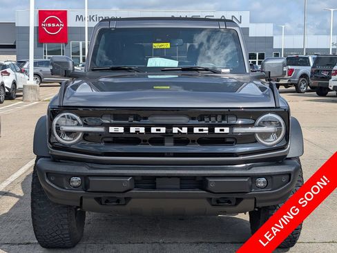 Used 2022 Ford Bronco Outer Banks w/ Sasquatch Package AWD/4WD image 6