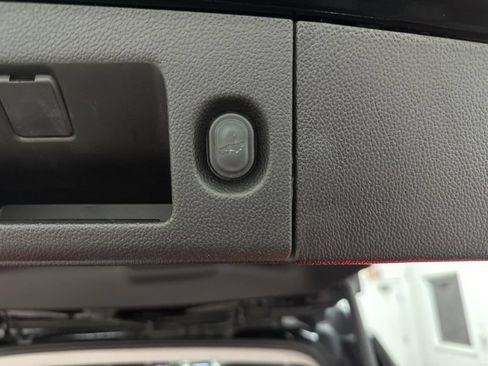 Used 2020 Chevrolet Tahoe Premier AWD/4WD image 36