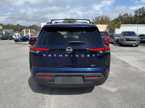 Used 2022 Nissan Pathfinder SV FWD image 5