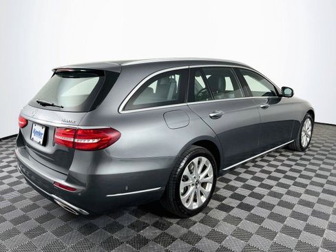 Used 2017 Mercedes-Benz E 400 4MATIC Wagon image 6