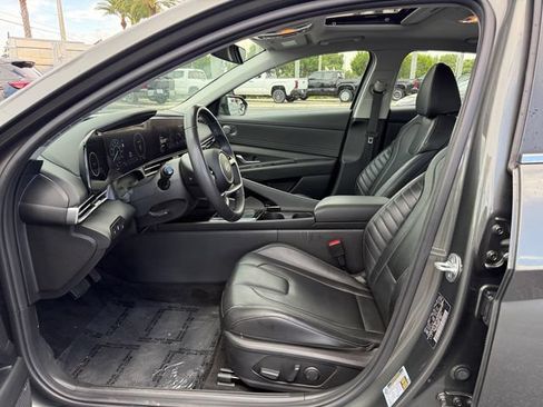 Used 2024 Hyundai Elantra Limited FWD image 9