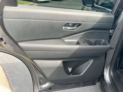 New 2026 Nissan Pathfinder SL w/ Cargo Package FWD image 18